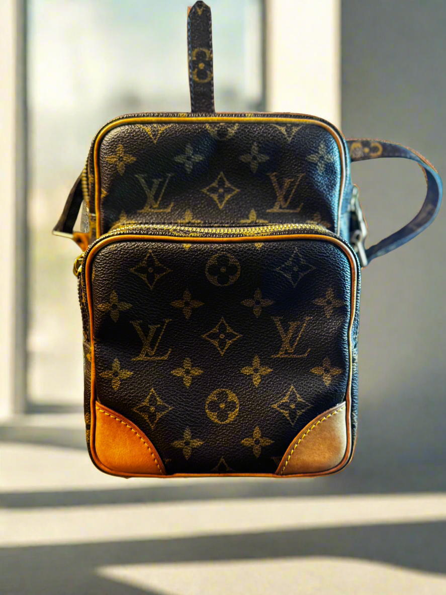 LOUIS VUITTON Amazone