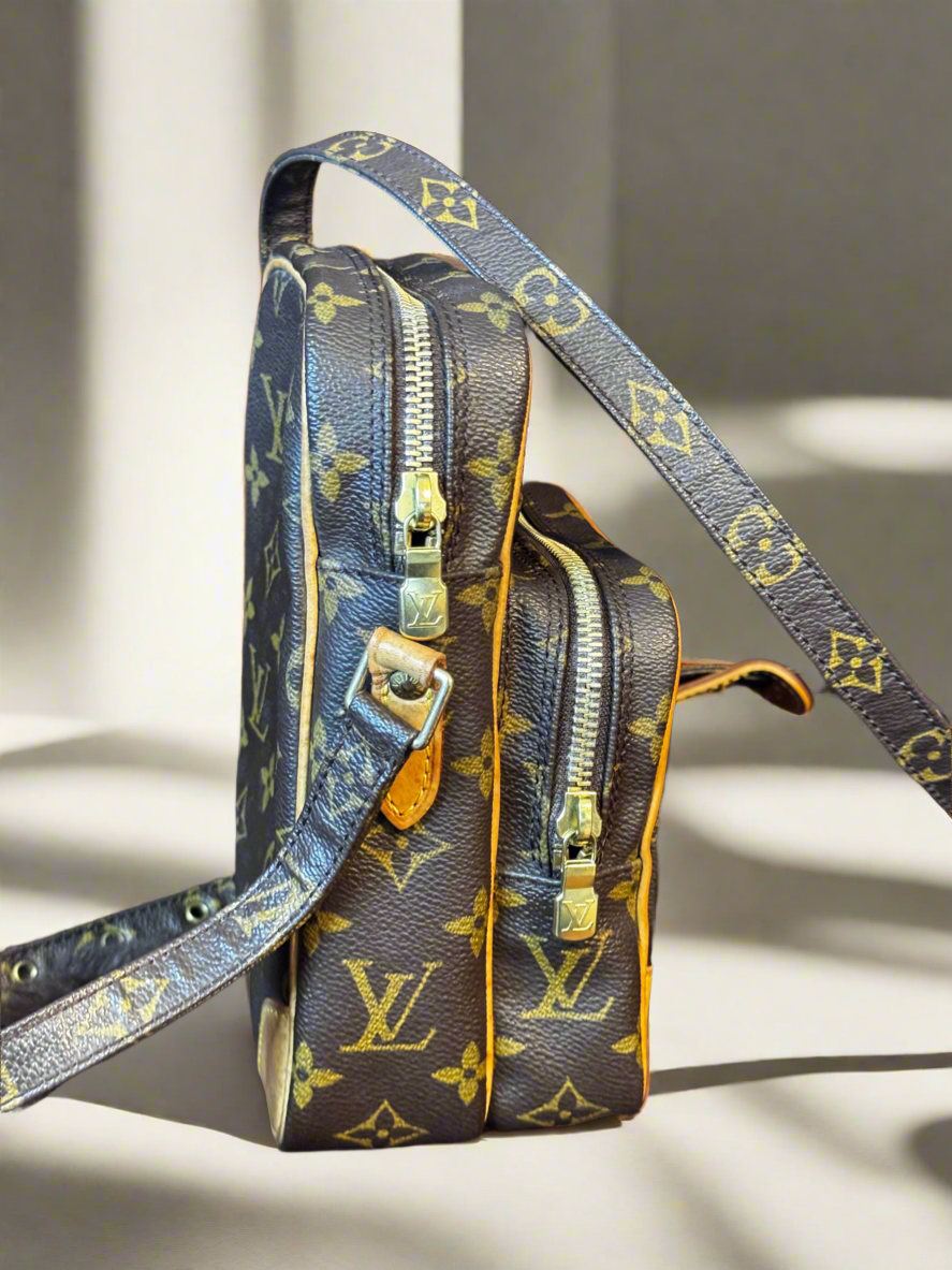LOUIS VUITTON Amazone